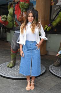 Imogen Thomas feet photo thumbnail