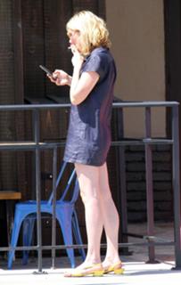 Kirsten Dunst feet photo thumbnail