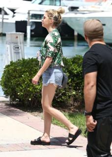 Ashley Benson feet photo thumbnail