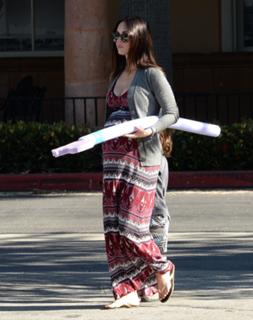 Megan Fox feet photo thumbnail