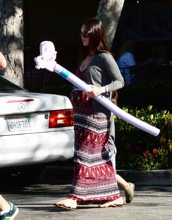 Megan Fox feet photo thumbnail