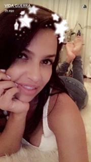 Vida Guerra feet photo thumbnail