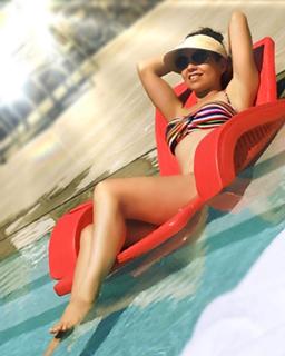 Thalía feet photo thumbnail