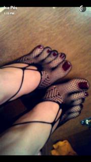 Isa Pes feet photo thumbnail