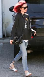 Lily Collins feet photo thumbnail