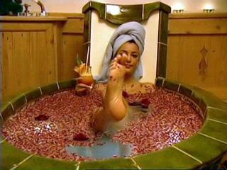 Verona Pooth feet photo thumbnail