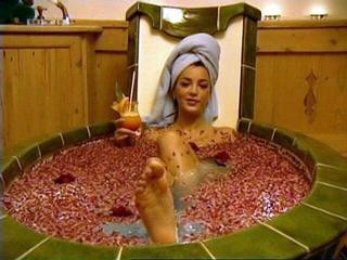 Verona Pooth feet photo thumbnail