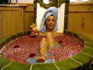 Verona Pooth feet photo thumbnail