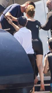 Mariah Carey feet photo thumbnail