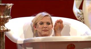 Sonya Kraus feet photo thumbnail