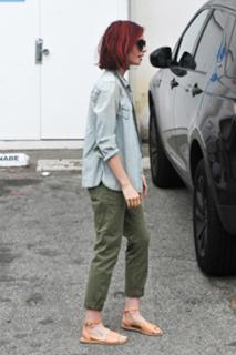 Lily Collins feet photo thumbnail