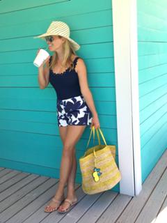 Reese Witherspoon feet photo thumbnail