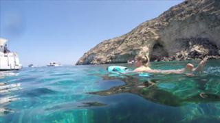 Justine Ezarik feet photo thumbnail