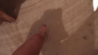 Justine Ezarik feet photo thumbnail