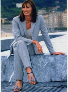 Anjelica Huston feet photo 2