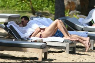 Uma Thurman feet photo thumbnail