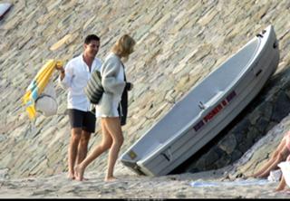 Uma Thurman feet photo thumbnail