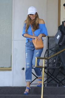 Sofía Vergara feet photo thumbnail