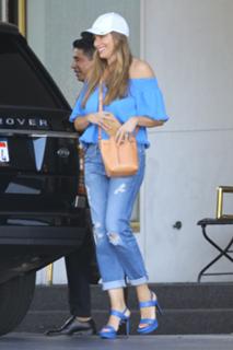 Sofía Vergara feet photo thumbnail