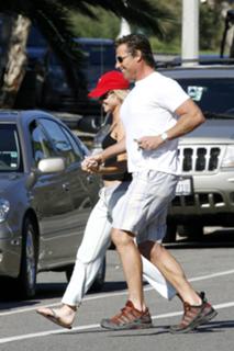 Denise Richards feet photo thumbnail
