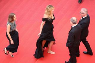 Jodie Foster feet photo thumbnail