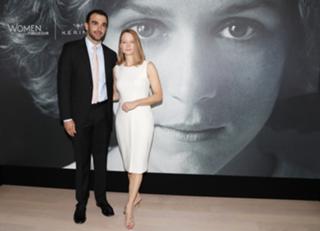 Jodie Foster feet photo thumbnail