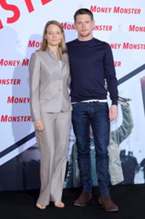 Jodie Foster feet photo thumbnail