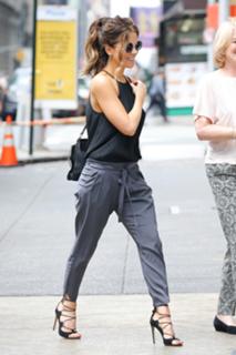 Kate Beckinsale feet photo thumbnail