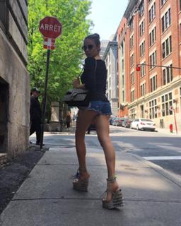 Xenia Tchoumitcheva feet photo thumbnail