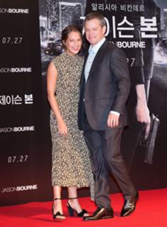 Alicia Vikander feet photo thumbnail