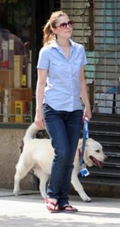 Drew Barrymore feet photo thumbnail