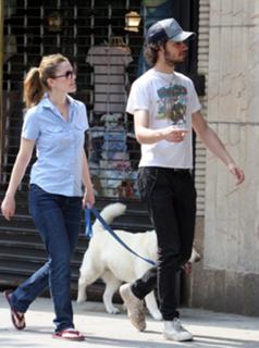 Drew Barrymore feet photo thumbnail