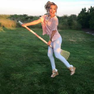 Thalía feet photo thumbnail