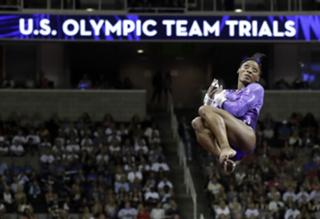 Simone Biles feet photo thumbnail