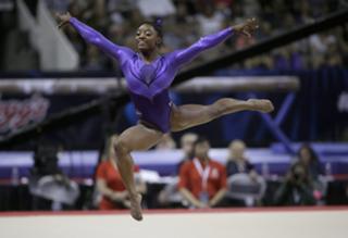 Simone Biles feet photo thumbnail