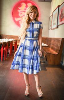 Jennette McCurdy feet photo thumbnail