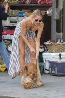 Kimberley Garner feet photo thumbnail