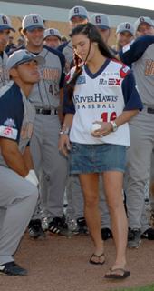 Danica Patrick feet photo thumbnail