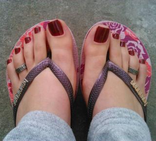 Isa Pes feet photo thumbnail