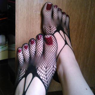 Isa Pes feet photo thumbnail