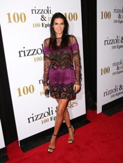 Angie Harmon feet photo thumbnail