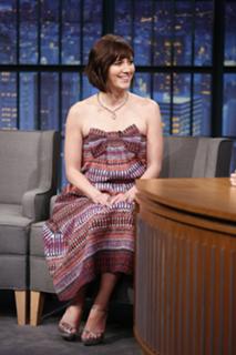 Mary Elizabeth Winstead feet photo thumbnail