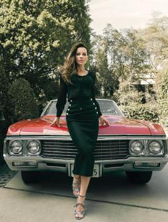 Kate Beckinsale feet photo thumbnail