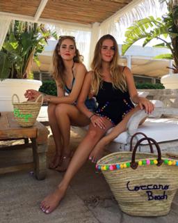 Chiara Ferragni feet photo thumbnail