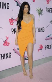 Kylie Jenner feet photo thumbnail