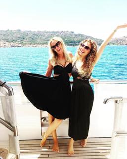 Thalía feet photo thumbnail