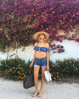 Chiara Ferragni feet photo thumbnail