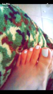 Isa Pes feet photo thumbnail