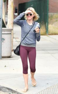 Naomi Watts feet photo thumbnail