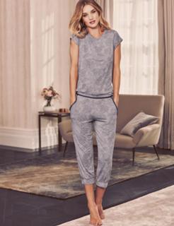 Rosie Huntington-Whiteley feet photo thumbnail